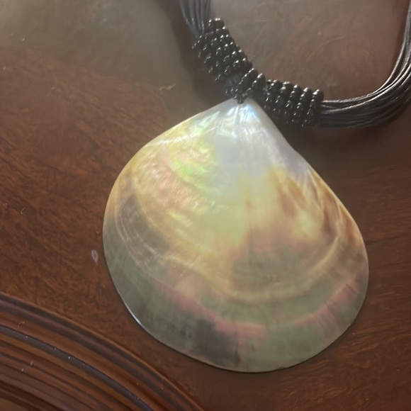 Shell necklace - Picture 2 of 4
